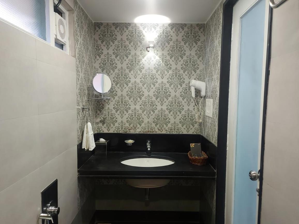 Gold Beach Villa Daman Exterior foto